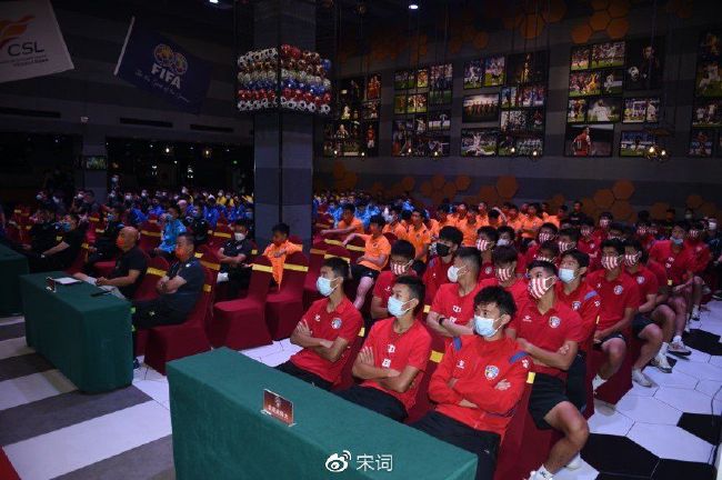 久久露脸国产精品